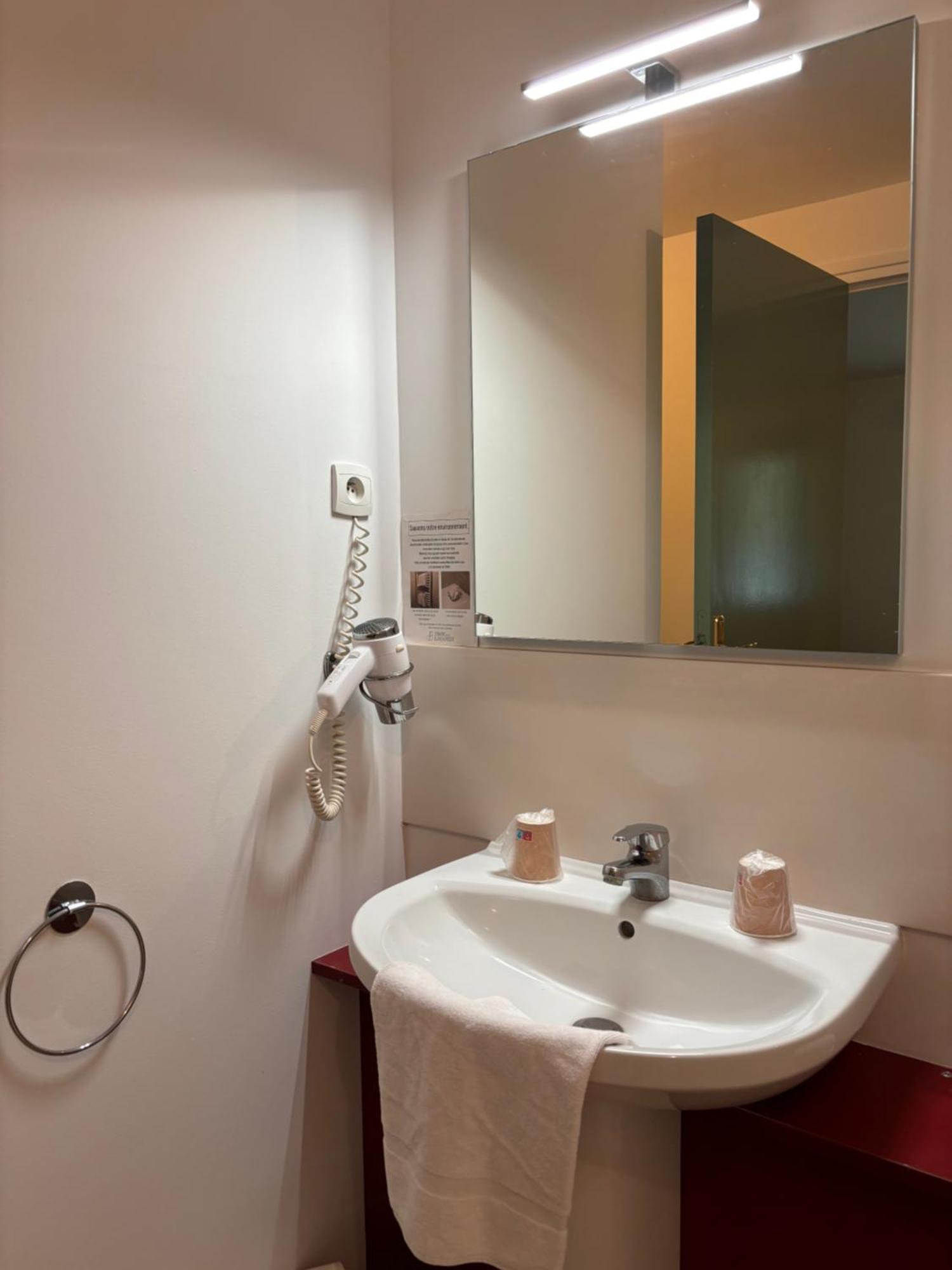 Hotel - Domaine De La Blanchardiere - Le Mans Changé Kültér fotó